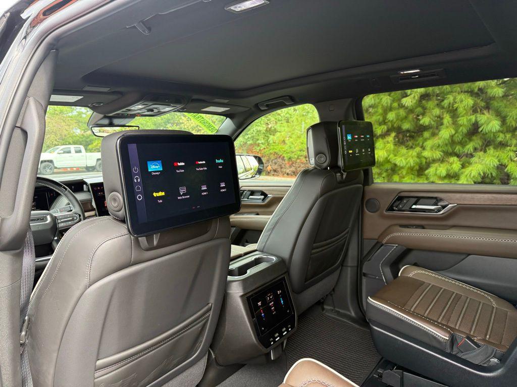 new 2025 GMC Yukon XL car, priced at $101,499