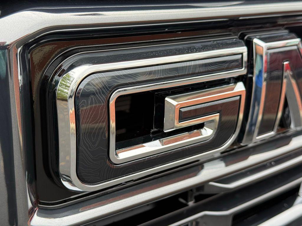 new 2025 GMC Yukon XL car, priced at $101,499