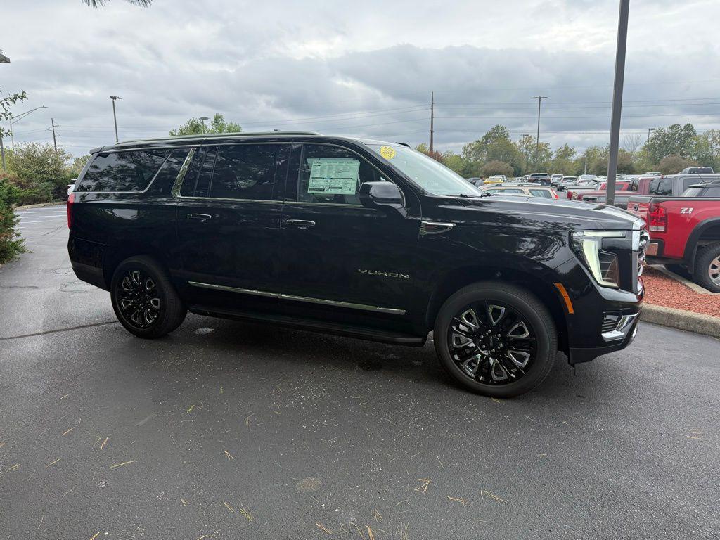 new 2025 GMC Yukon XL car, priced at $73,729