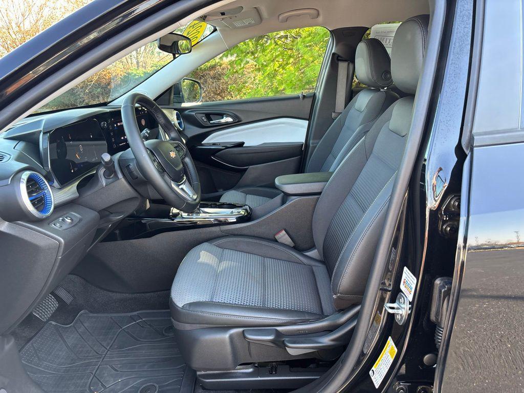 used 2024 Chevrolet Trax car, priced at $22,671