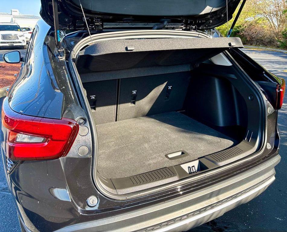 used 2024 Chevrolet Trax car, priced at $22,671