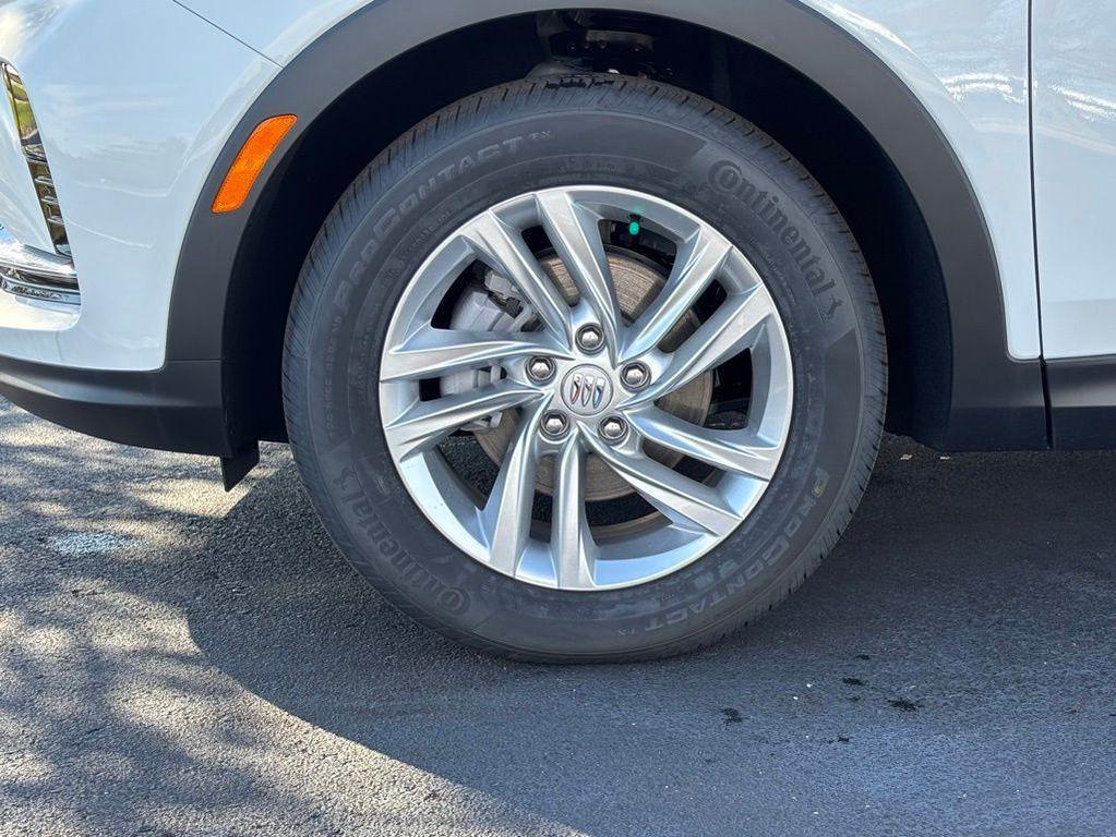 new 2025 Buick Envista car, priced at $24,420