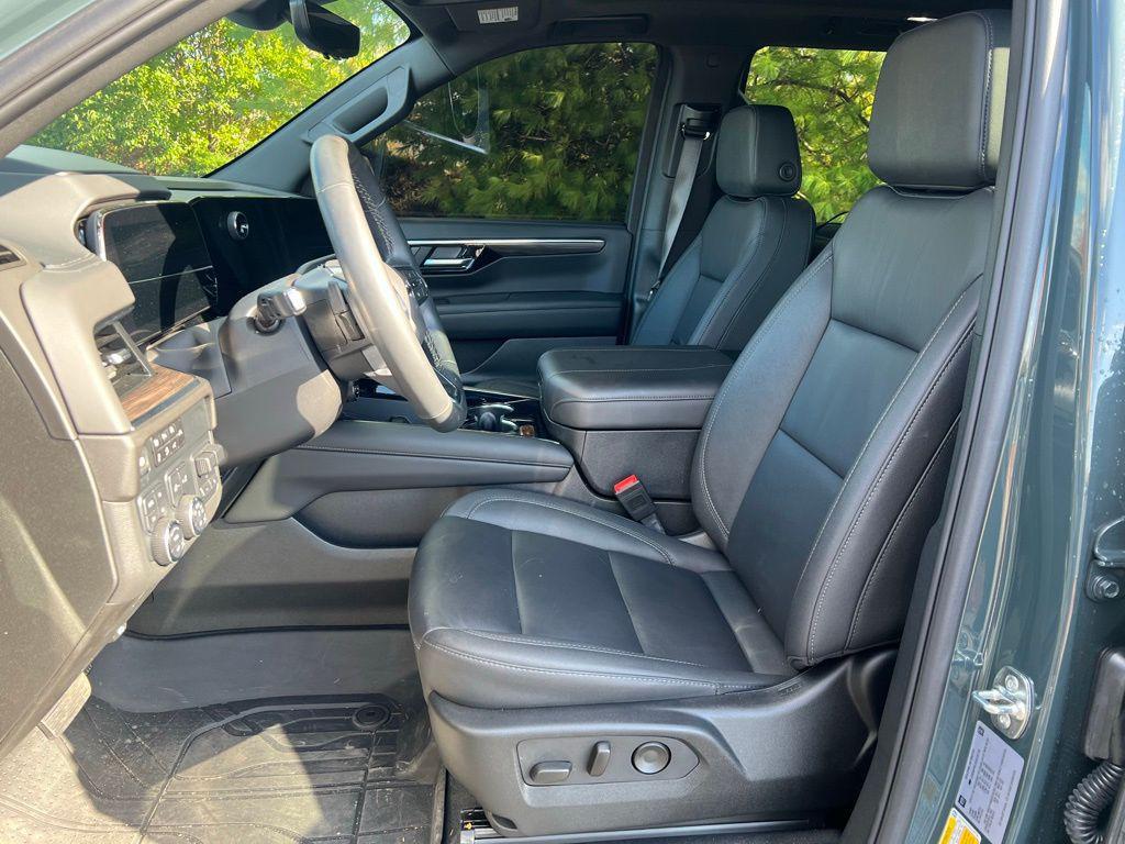 used 2025 Chevrolet Tahoe car, priced at $74,856