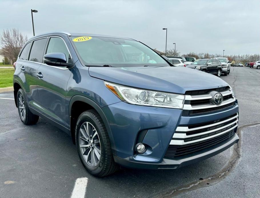 used 2019 Toyota Highlander car, priced at $22,748