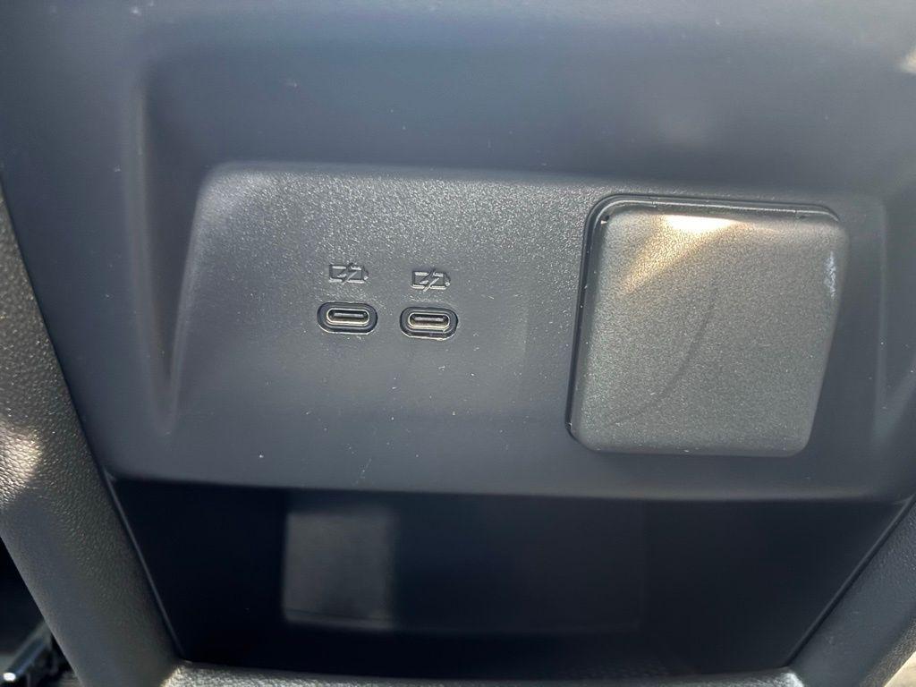 used 2024 Chevrolet Traverse car, priced at $44,725