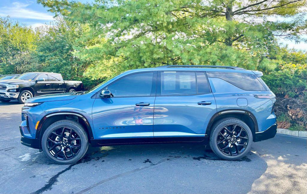 used 2024 Chevrolet Traverse car, priced at $44,725