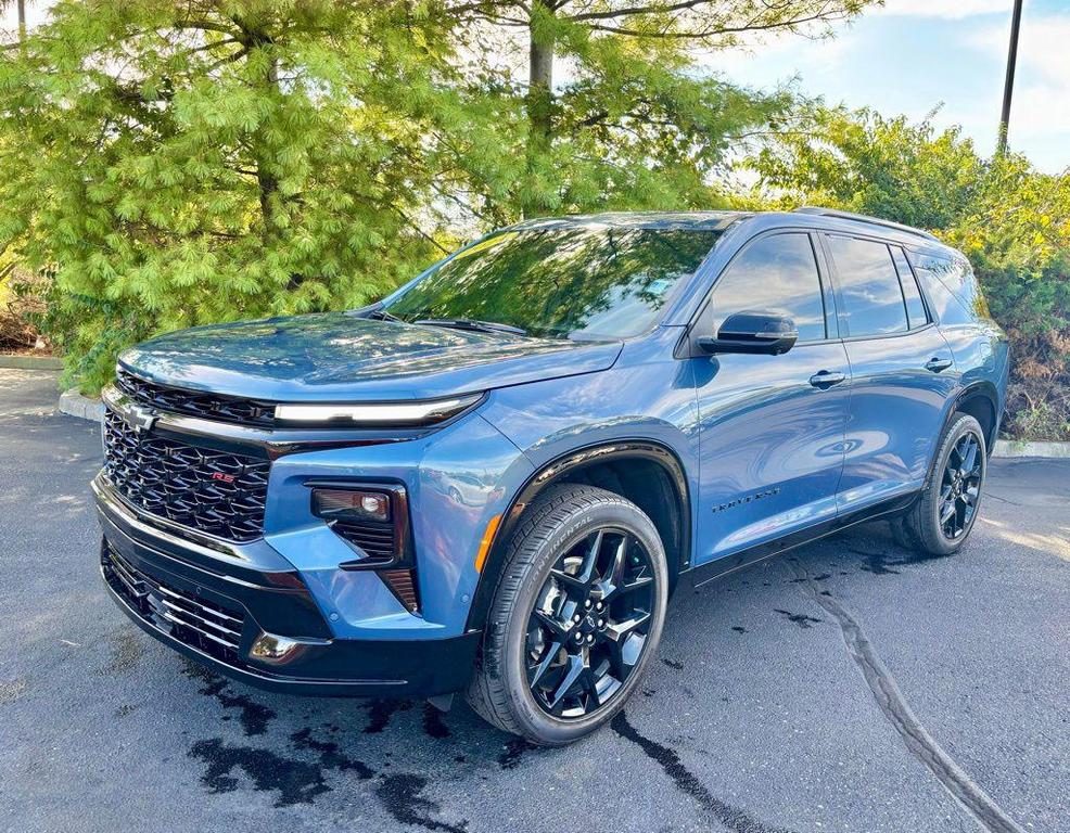 used 2024 Chevrolet Traverse car, priced at $44,725