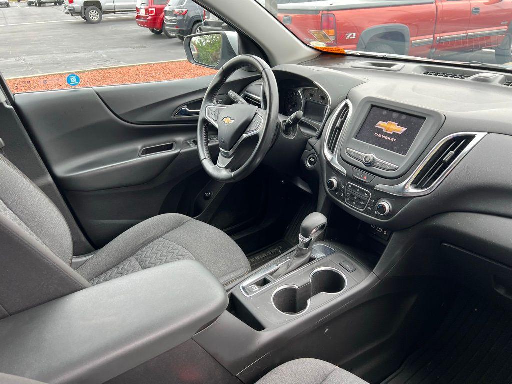 used 2022 Chevrolet Equinox car, priced at $20,266