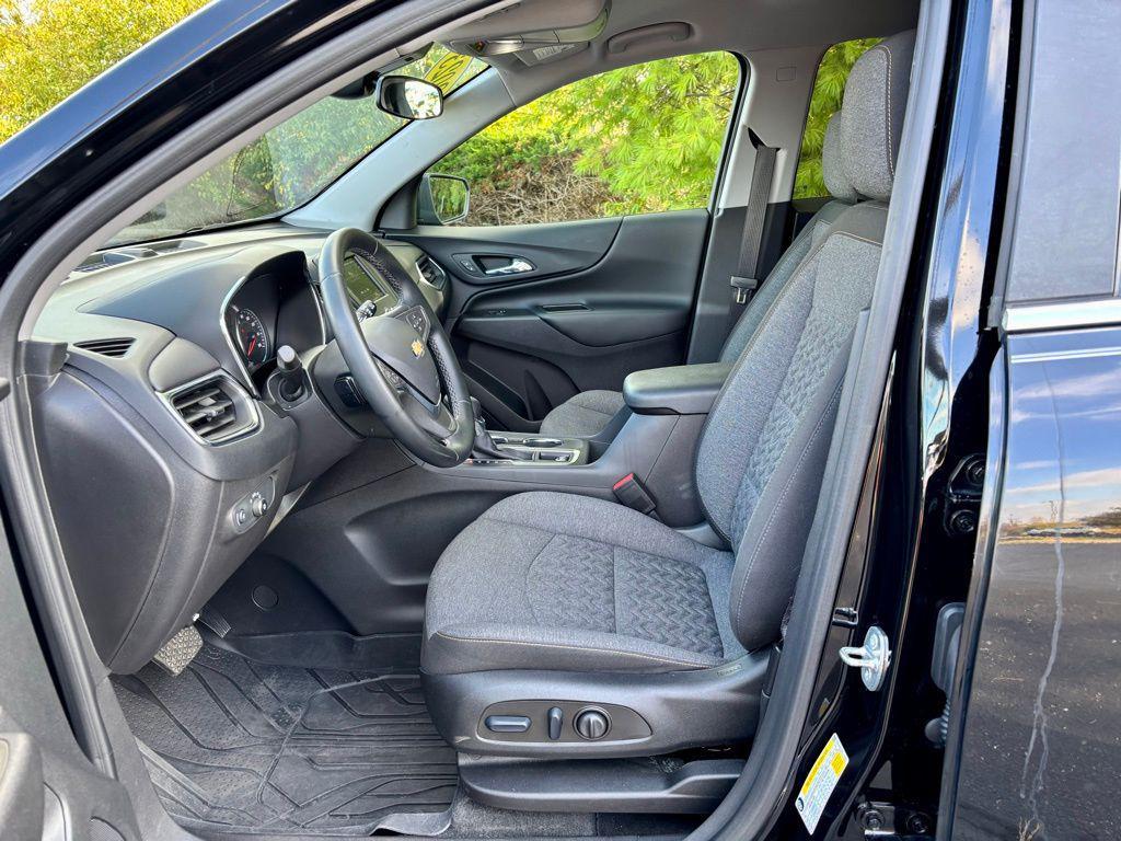 used 2023 Chevrolet Equinox car, priced at $20,378