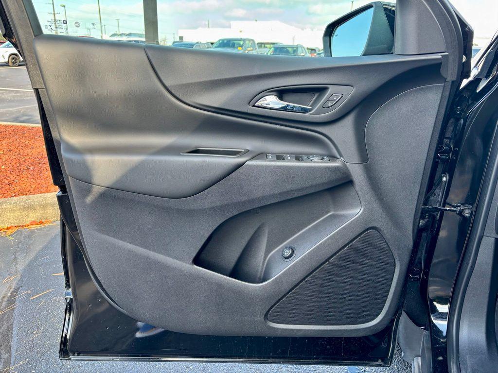 used 2023 Chevrolet Equinox car, priced at $20,378