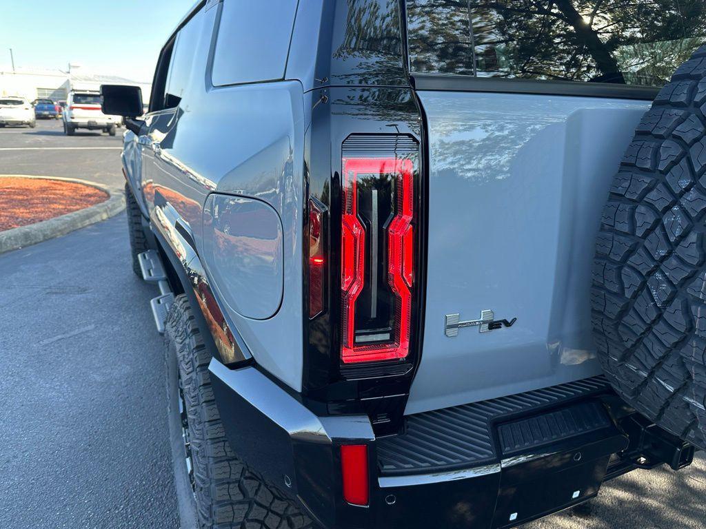 new 2025 GMC HUMMER EV SUV car, priced at $104,324