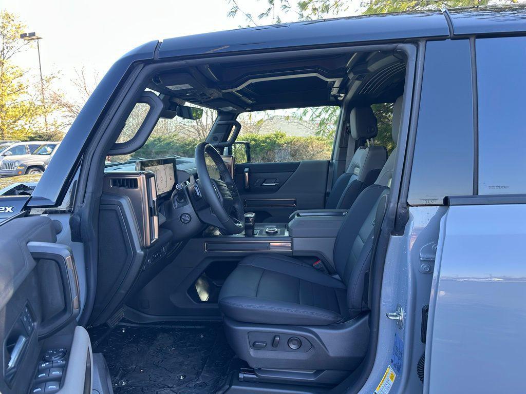 new 2025 GMC HUMMER EV SUV car, priced at $104,324