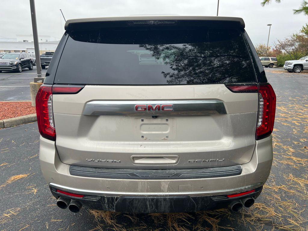 used 2022 GMC Yukon XL car, priced at $45,891