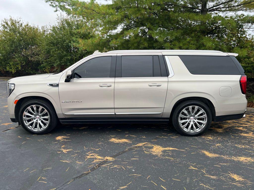 used 2022 GMC Yukon XL car, priced at $45,891