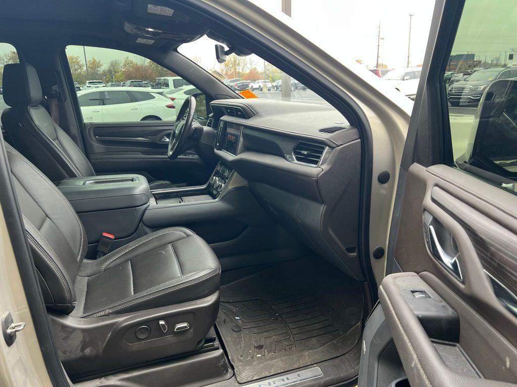 used 2022 GMC Yukon XL car, priced at $45,891
