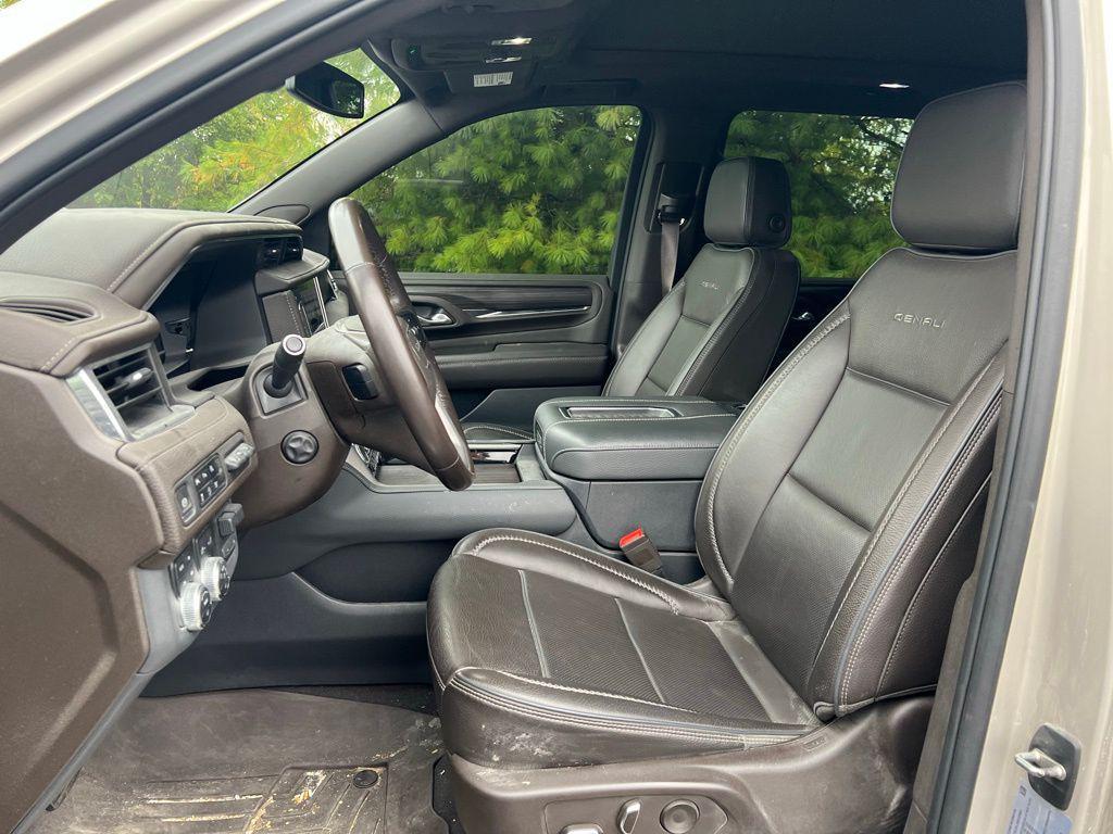 used 2022 GMC Yukon XL car, priced at $45,891