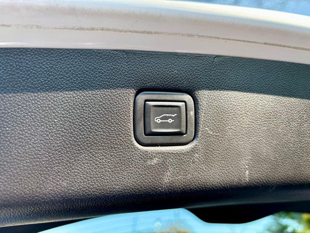 used 2020 Chevrolet Blazer car, priced at $15,474