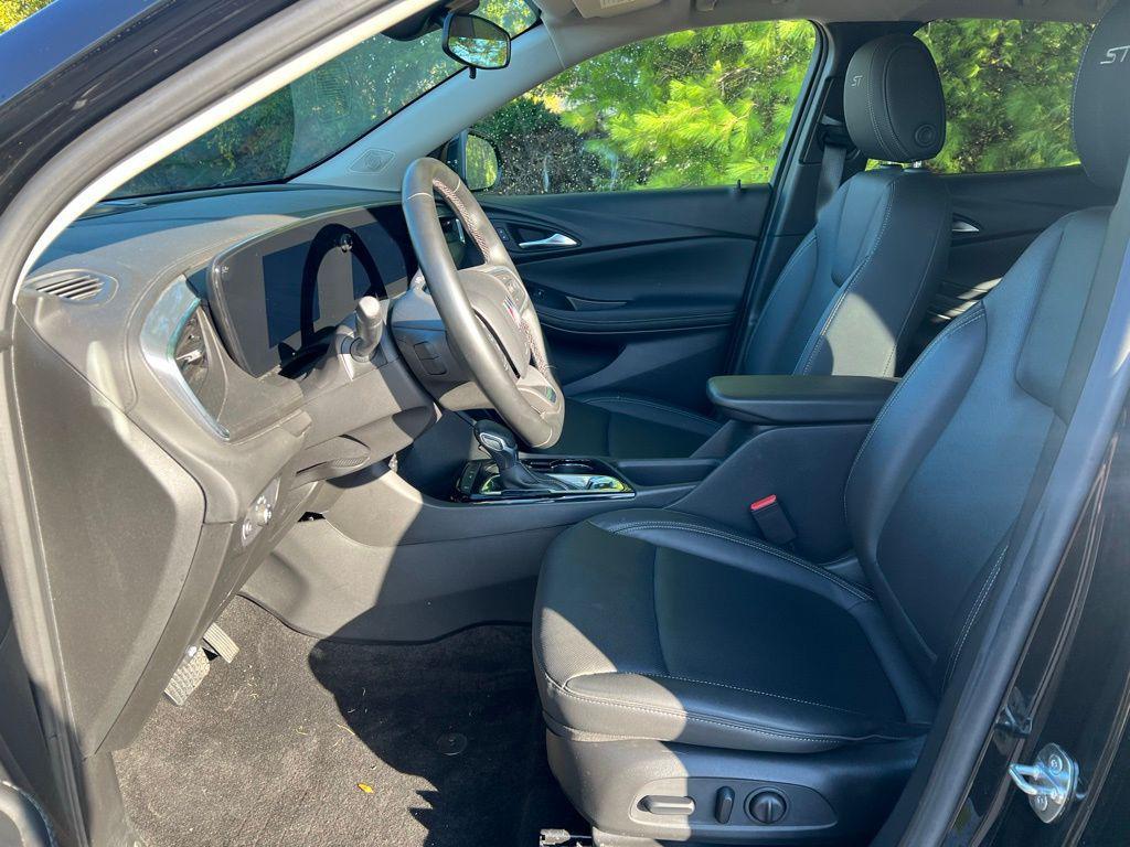 used 2024 Buick Encore GX car, priced at $23,580