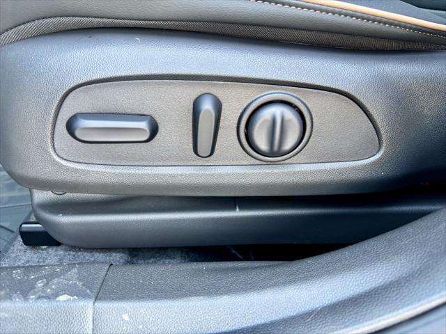 new 2025 Buick Envista car, priced at $31,885