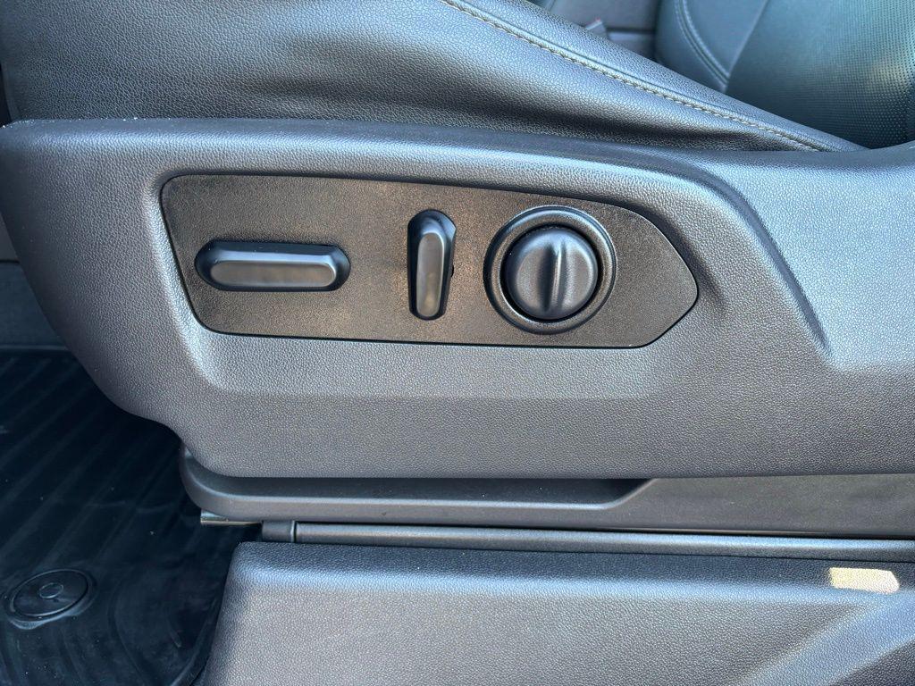 used 2021 Chevrolet Silverado 1500 car, priced at $33,748