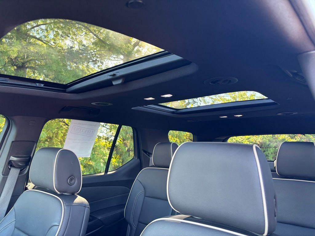 used 2023 Chevrolet Traverse car, priced at $35,754