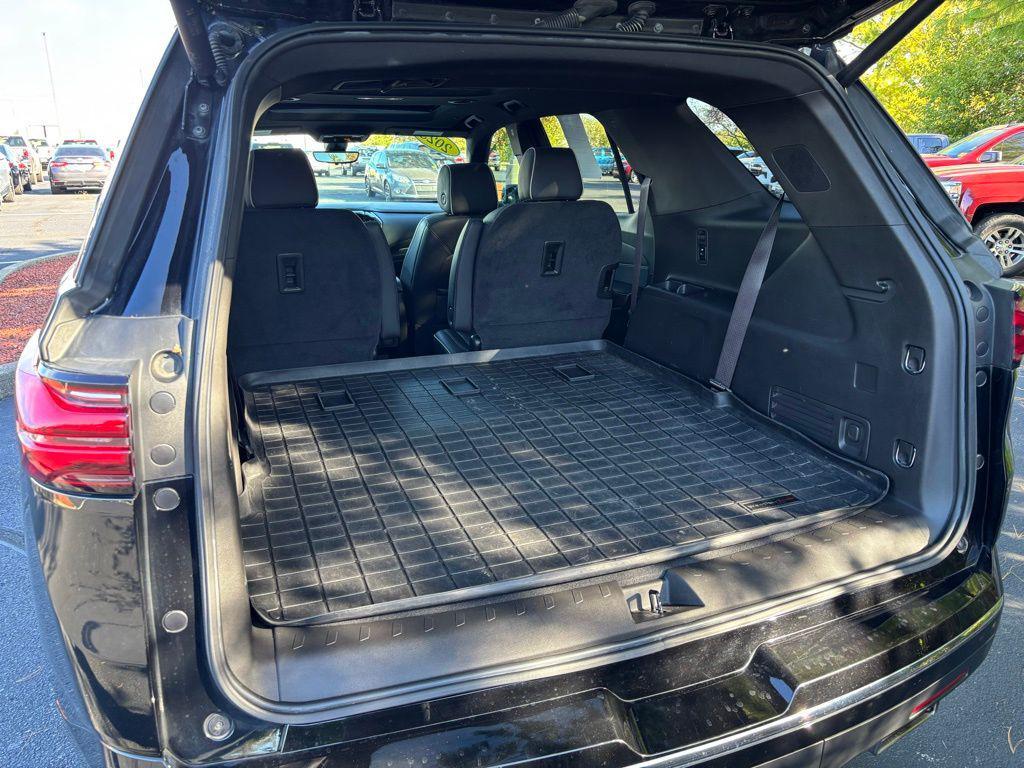 used 2023 Chevrolet Traverse car, priced at $35,754