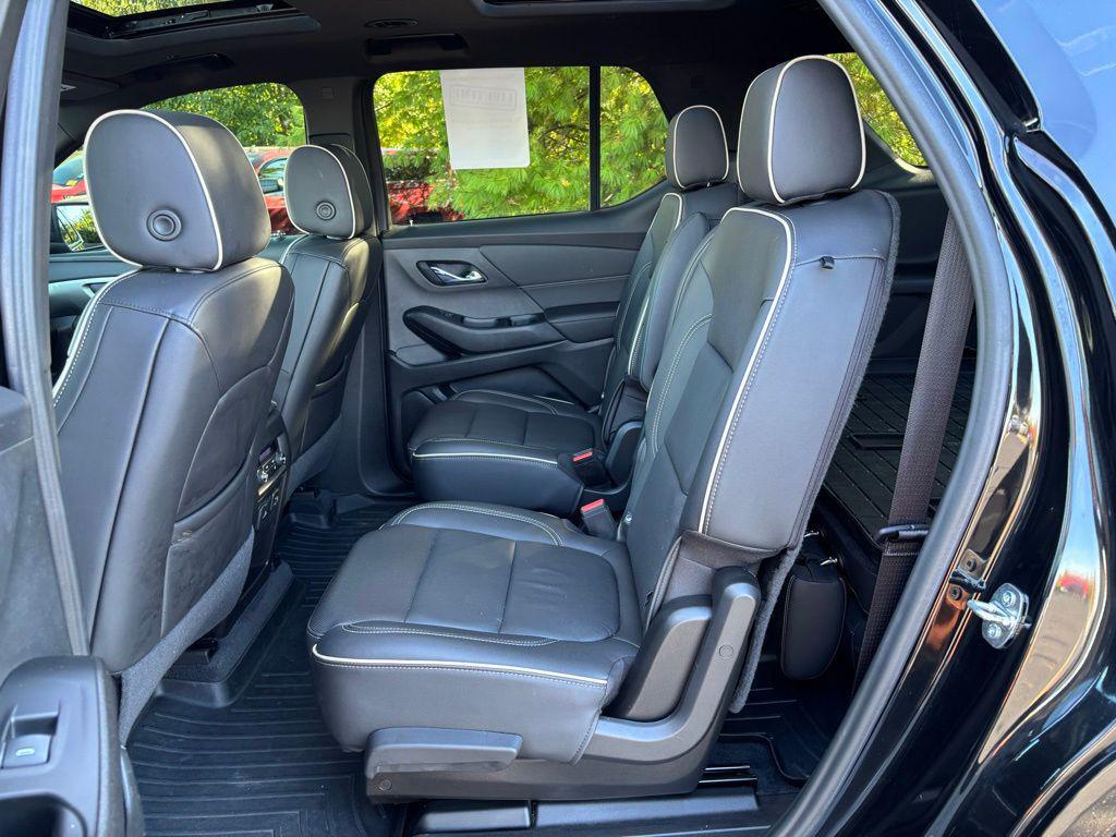 used 2023 Chevrolet Traverse car, priced at $35,754