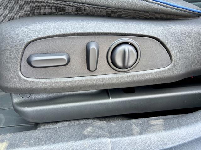 new 2025 Buick Envista car, priced at $29,970
