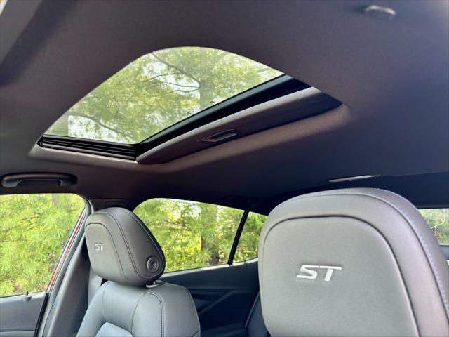 new 2025 Buick Envista car, priced at $29,970