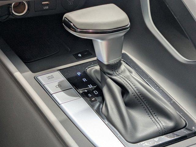 new 2025 Hyundai Elantra car, priced at $24,526