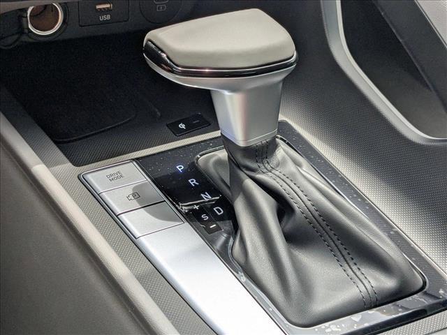 new 2025 Hyundai Elantra car, priced at $24,526