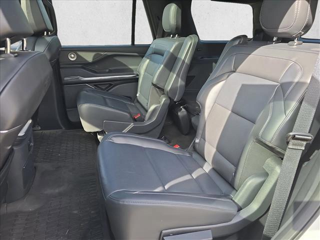 used 2025 Lincoln Navigator car, priced at $95,484