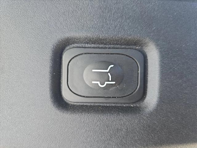 used 2025 Lincoln Navigator car, priced at $95,484