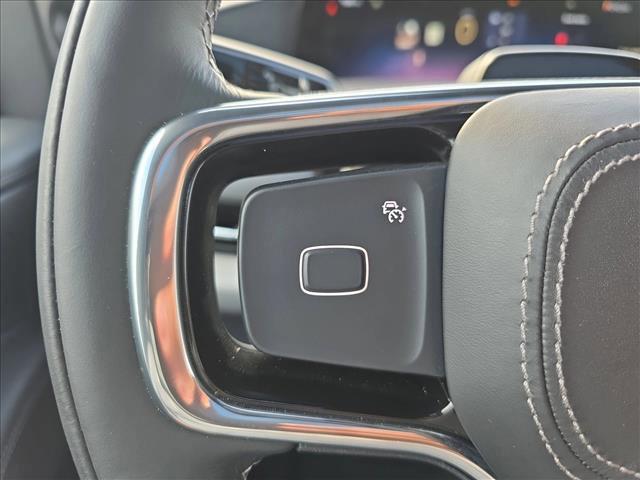 used 2025 Lincoln Navigator car, priced at $95,484