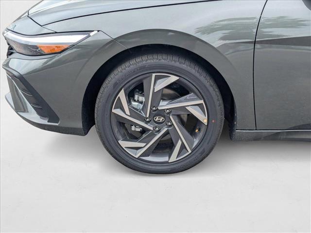 new 2025 Hyundai Elantra car, priced at $28,698