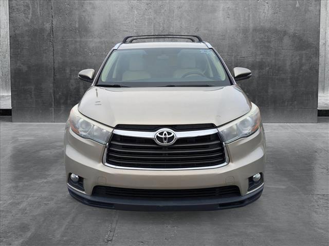 used 2015 Toyota Highlander car, priced at $18,484