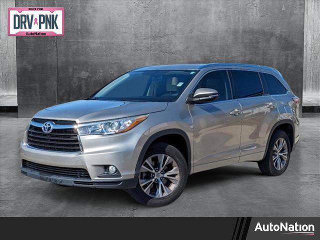 used 2015 Toyota Highlander car, priced at $18,484