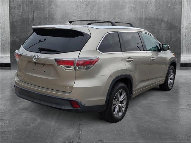 used 2015 Toyota Highlander car, priced at $18,484