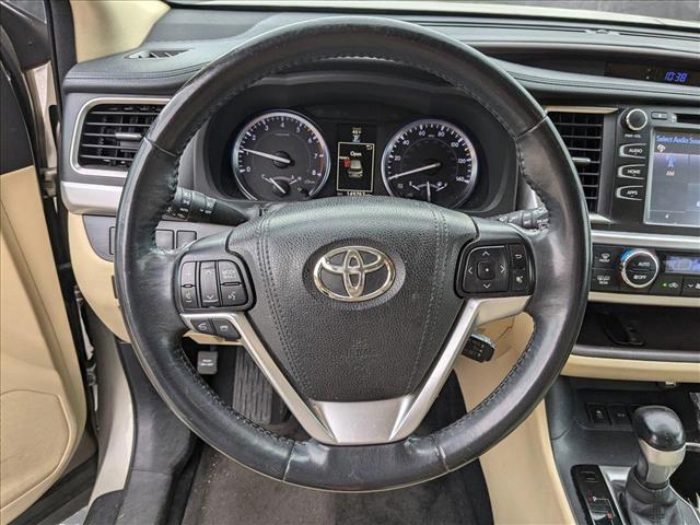 used 2015 Toyota Highlander car, priced at $18,484