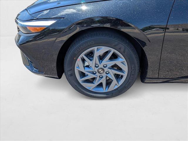 new 2025 Hyundai ELANTRA HEV car, priced at $25,580