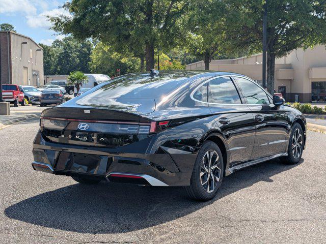 new 2025 Hyundai Sonata car, priced at $28,895