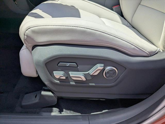 new 2025 Hyundai SANTA FE HEV car, priced at $47,057