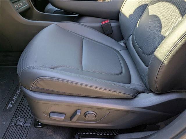 new 2025 Hyundai TUCSON Hybrid car, priced at $40,939