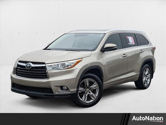 used 2015 Toyota Highlander car, priced at $18,658