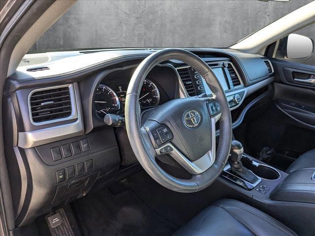 used 2015 Toyota Highlander car, priced at $19,144