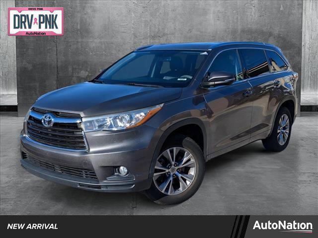 used 2015 Toyota Highlander car, priced at $19,144