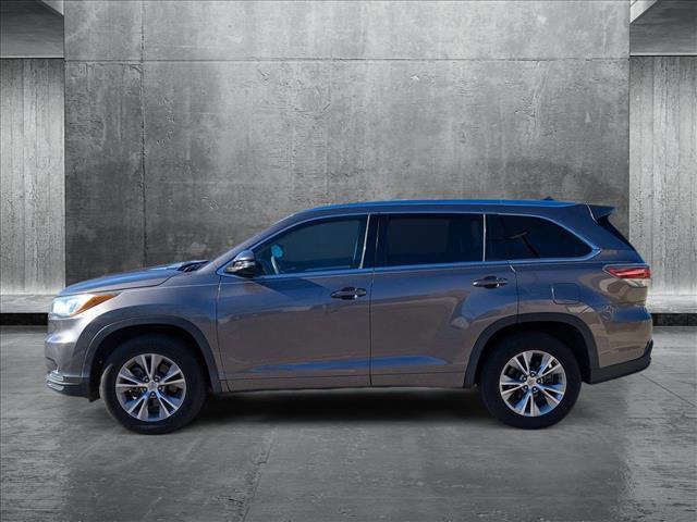 used 2015 Toyota Highlander car, priced at $19,144