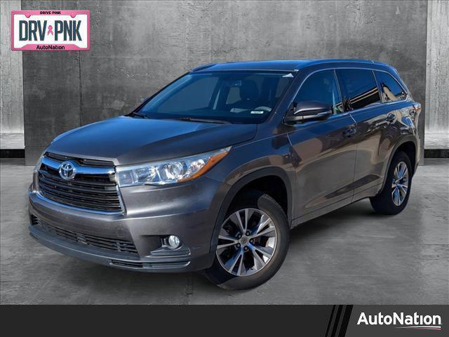 used 2015 Toyota Highlander car, priced at $19,144