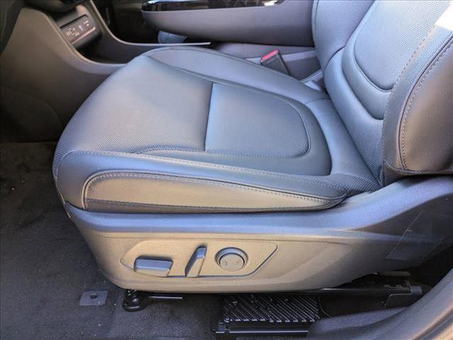 new 2025 Hyundai TUCSON Hybrid car, priced at $39,637