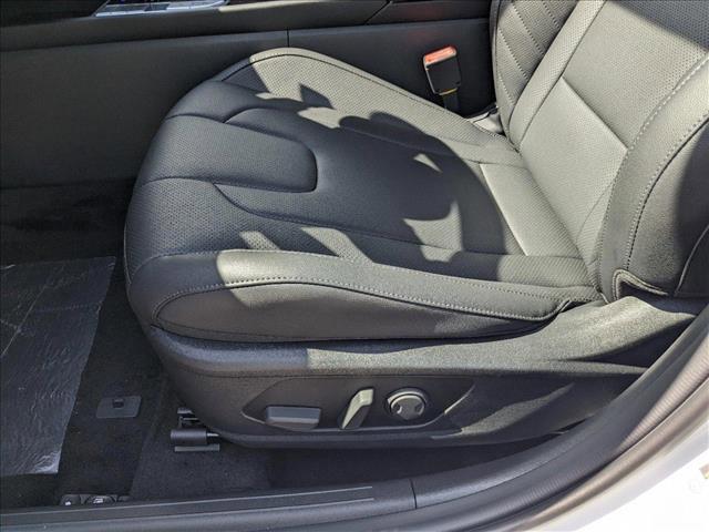 new 2024 Hyundai Elantra car, priced at $29,215